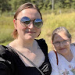 Meet your Posher, Ashley